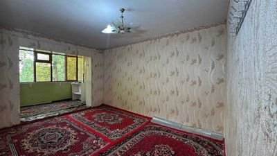 Фрунзиский Ойбек раддом 4 қават 2 қаватда 2 хонали сотилади.ID: 001113
