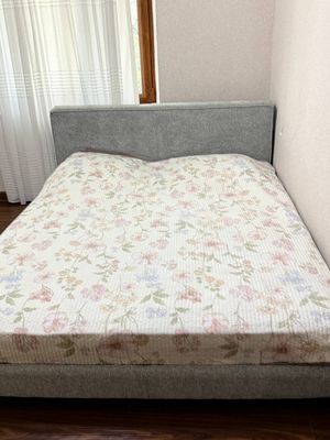 Krovat srochno sotiladi holati ideal