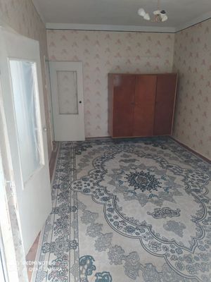 Массив Фируза 205 школа 1 комнатная квартира