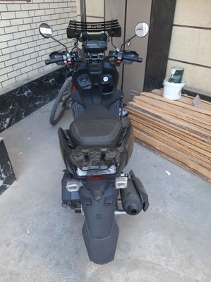 Skuter xollari yangi 95 km yurgan atigi