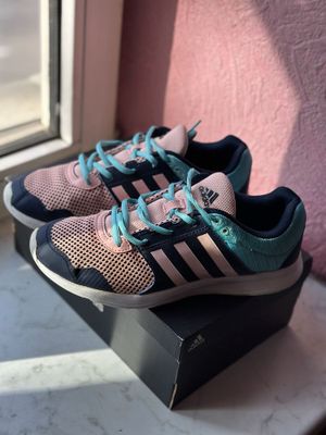 Кроссовки Adidas