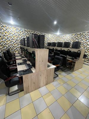 Продаются столы / Stol sotiladi Компьютерный стол