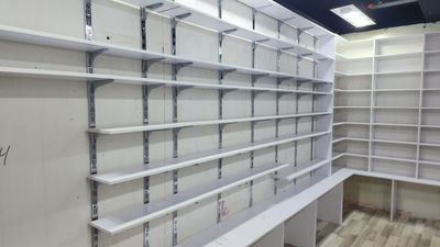 Готовая витрина для магазина.