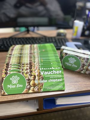 Vaucher xayvonot bogi va park uchun kongil ochar atiriaksonlar
