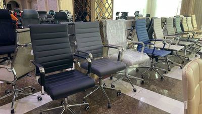 офисное кресло современного дизайна, элегантность и функцио-нальность
