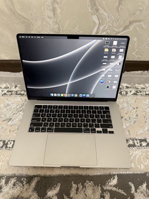 Macbook Air M2 2023
