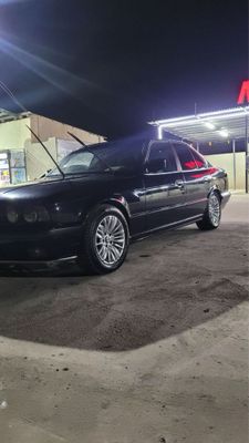 Bmw e34 Sotiladi