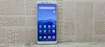 Продам телефон REDMI 5 plus