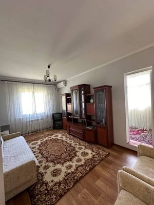 Аренда. Мирабадский р-н Куйлюк массив 4 1/4/4 чистая и уютная квартира
