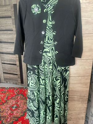 tizzadan uzun turadigan ko'ylak