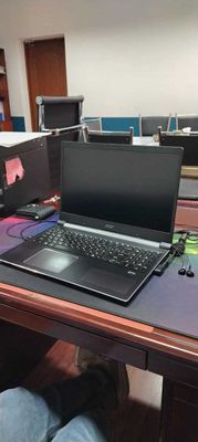 ACER aspire A715 - 74G