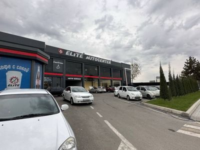 Рохат круг отдельно стоящее здание 13соток 3уровней 3000кв.м первая ли