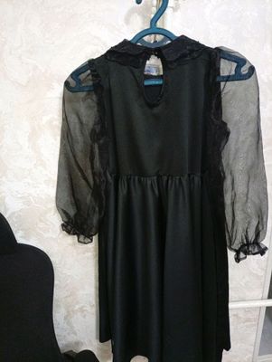 платье для девочек 9-10 лет одевали 1 раз