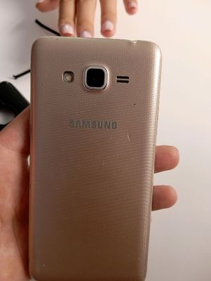 j 2 telefoni