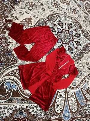Ayollar kiyimi