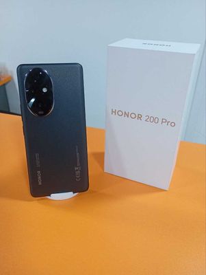 Продаю телефон Honor 200 Pro