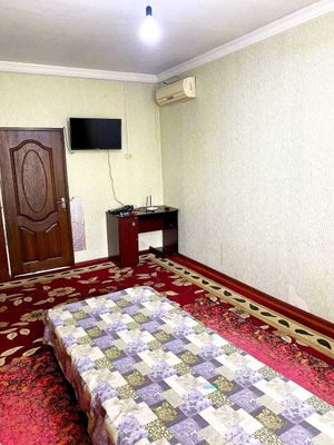 3 xonali kvartiraga qizlar bilan turishga srochno 1 ta qiz olinadi