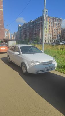 Ласетти 1.8 сотилади