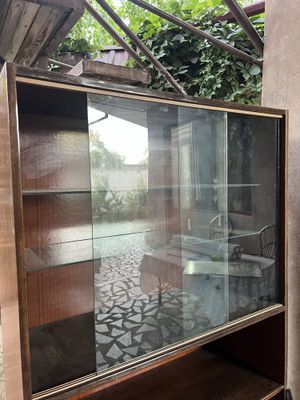 Продается книжный шкаф