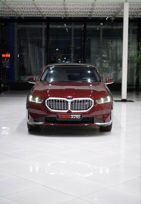 BMW i5 35L eDrive