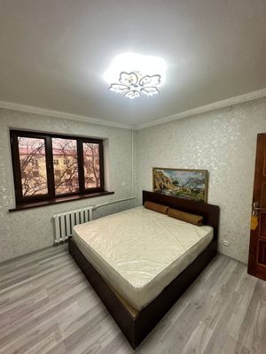 Shota Rustaveli koʻchasida kvartira ijaraga beriladi