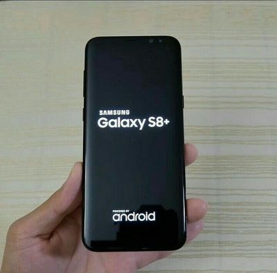 Samsung galaxy s8+ , smart watch