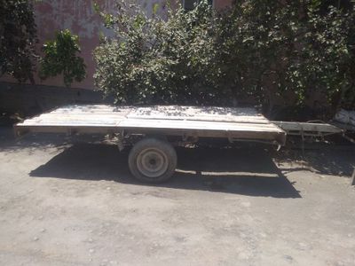 Pris tashish uchun arava