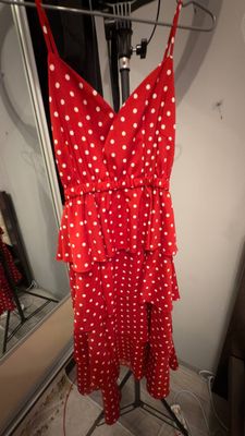 платья продаю очень дешевле