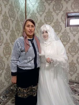 kelin koʻylak bir martda kiyilgan 2 soat