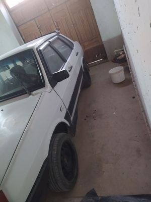 Lada 99 jili 93 metan bar