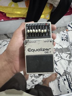 Boss Equalizer sotiladi Barcha musiqa asbiblariga tushadi
