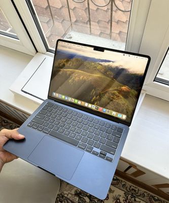 MacBook Air M2 8/256GB 11 Цикл