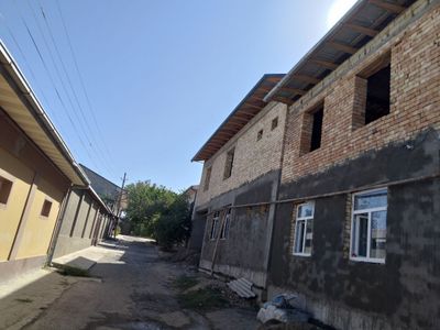 Qibray hovli uy sotiladi