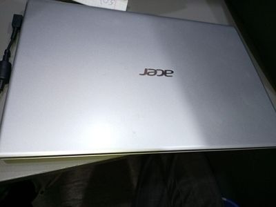 Noutbuk acer aspire 3