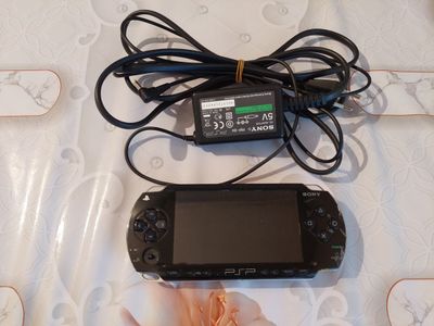 Продам Sony PSP 1008