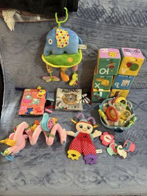 Игрушки для новорожденных