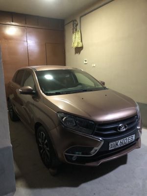 Lada Xray sotiladi srochno sotiladi