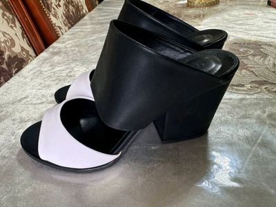 jenski letniy oyoq kiyim