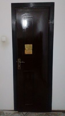 Окно и двери стекло