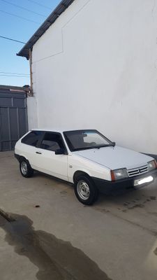 Lada 2108 sotiladi