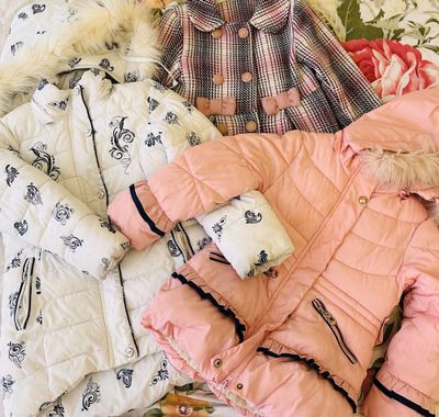 Qizlar uchun kurtka,palto,куртка пальто,pushti va oq rang bor,3,4,5 y