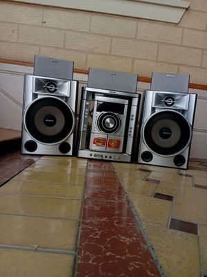 Sony sentr iwlawi zor