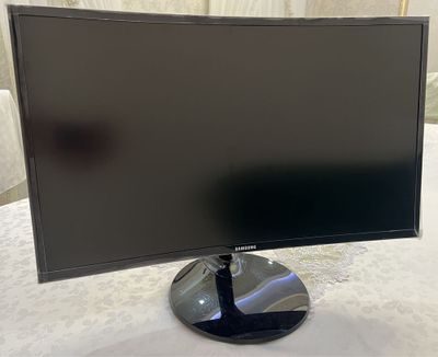 Samsung 27’’ Curved Monitor – Full HD, FreeSync”