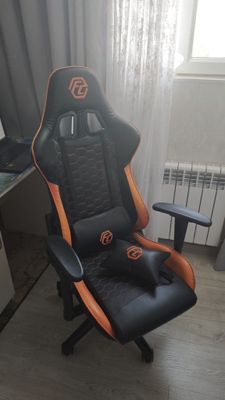 Продам игровое кресло