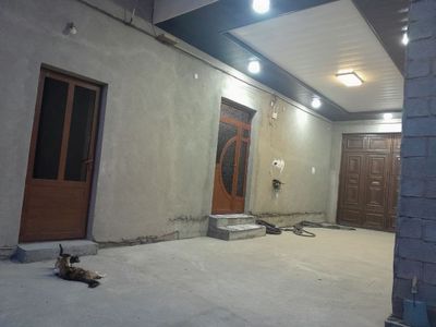 Yangi bozor atrofidan hovli sotiladi