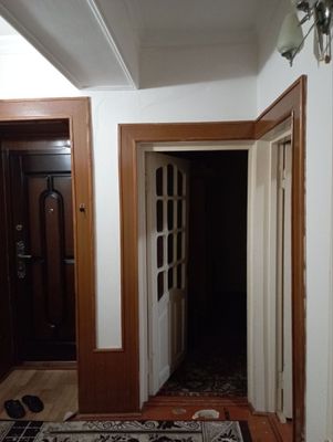 Olmazor tuman Qora qamish 2/4 da 4xonali kvartira sotiladi