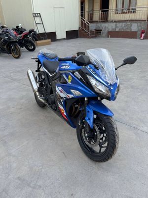 Kawasaki Ninja 400