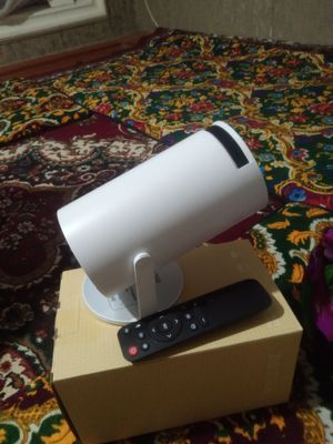 Projektor HY300 model wifiga ulanadi sal qotadi