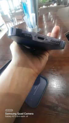Iphone 14 pro sotiladi xotirasi.256gb yomkist 82