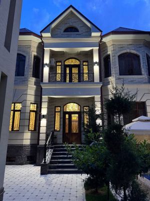 Ор-р: Улица Никитина Продается Евро дом 4.соток 500м2 бассейн сауна